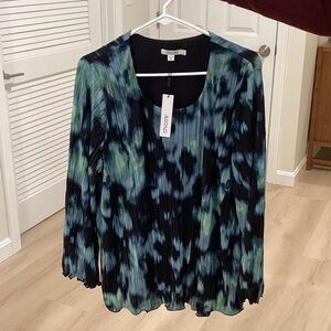 Chico's Blue & Green Pleated Long Sleeve Scoop Neck Top